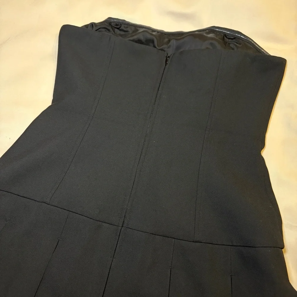 Aritzia- Wilfred Polished Dress Size 8 in Heather Black Strapless Mini Pleated
